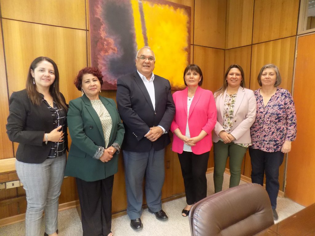 Reconocen trayectorias de funcionarias UBB acogidas a retiro