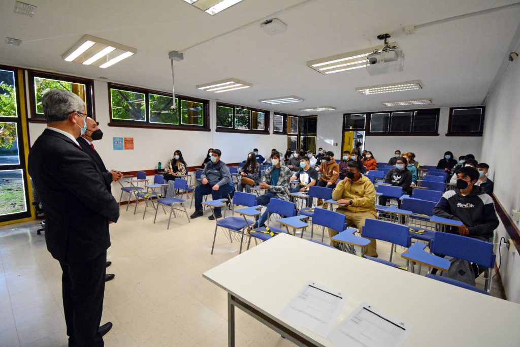 Nueva generación de estudiantes reanimó los campus de Concepción y Chillán