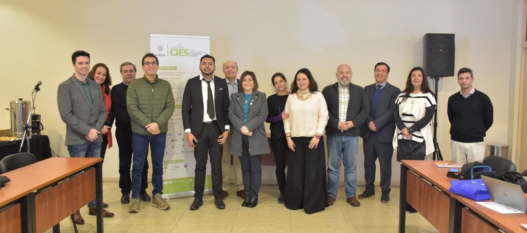 Centro Interuniversitario de Envejecimiento Saludable identificó principales desafíos en encuentro en la UBB