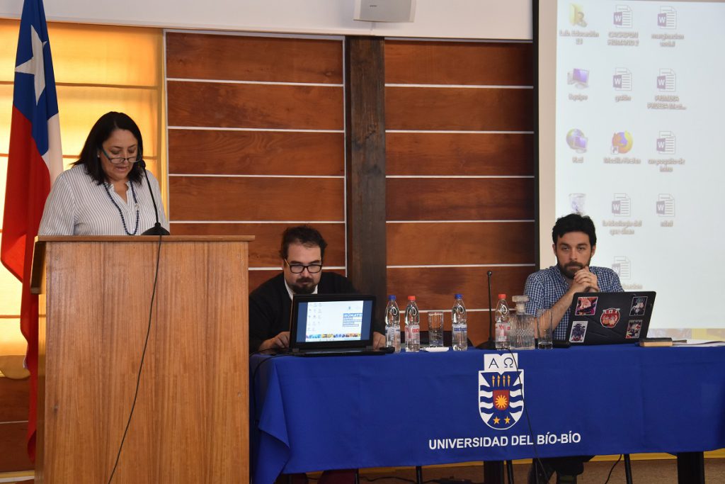 Ciclo de diálogos comenzó con la charla “Actualidad y futuro del movimiento 18-O”