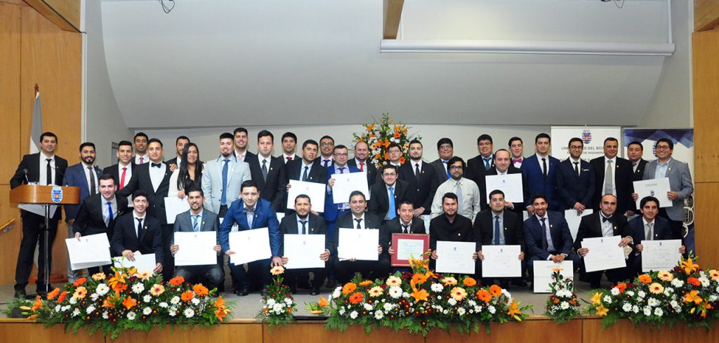 Facultad de Ingeniería entregó diplomas de título a ingenieros mecánicos