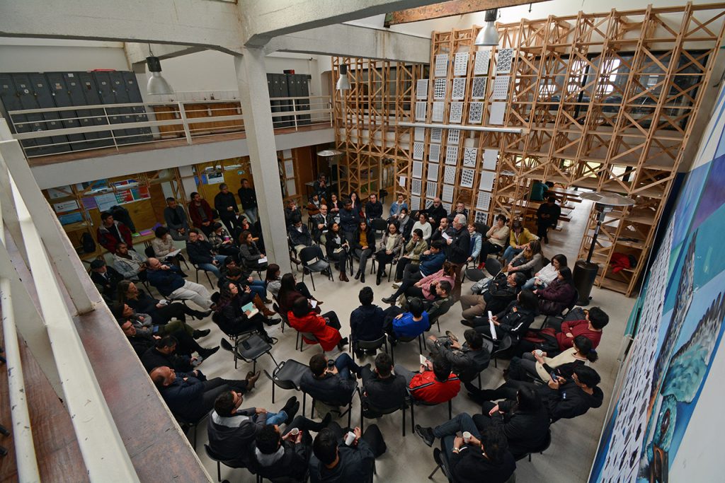 Comunidad universitaria reflexionó sobre alcances de las manifestaciones ciudadanas