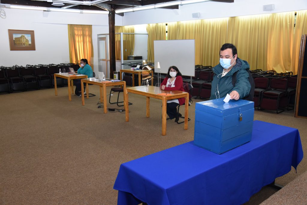 Resultados provisorios de segunda consulta para nombramiento de decano/a