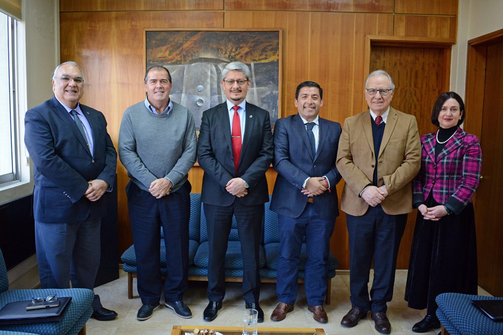Rector se reunió con directores de la Junta Directiva designados por  el Presidente