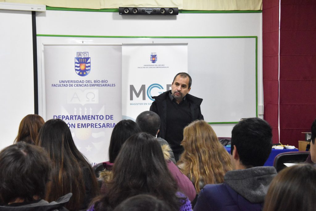 Estudiantes de la Face recibieron conocimientos sobre importancia de la investigación