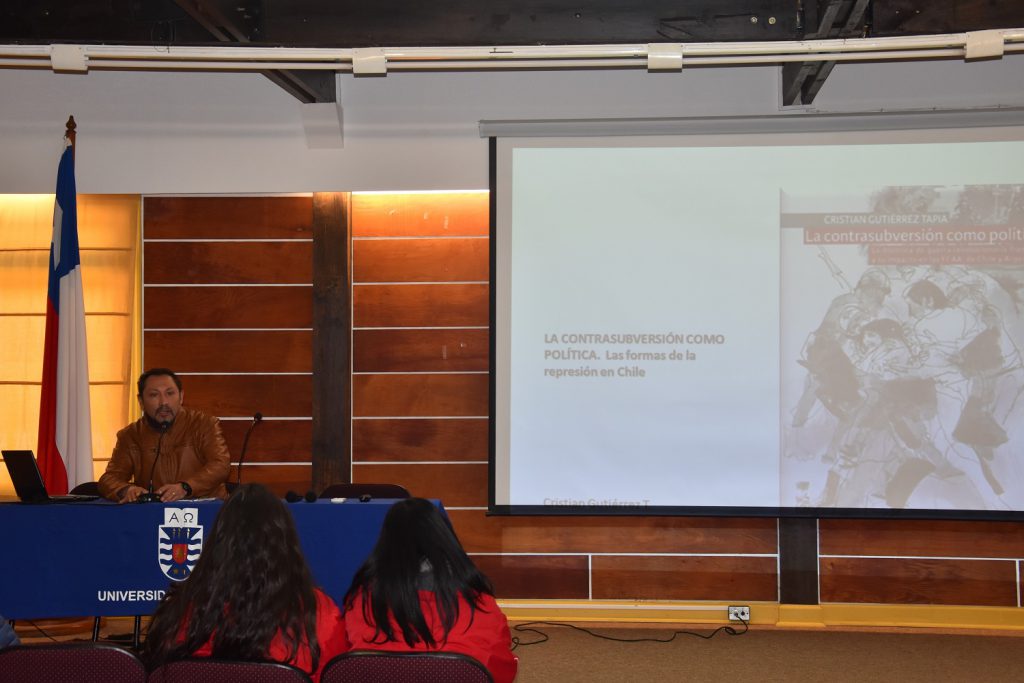 Pedagogía en Historia y Geografía realizó reflexivo seminario sobre memoria histórica