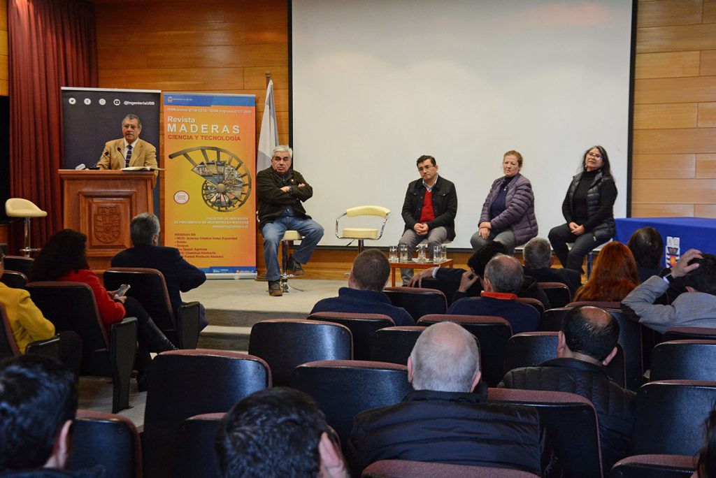 Seminario abordó la contribución al desarrollo del país del Departamento de Ingeniería en Maderas