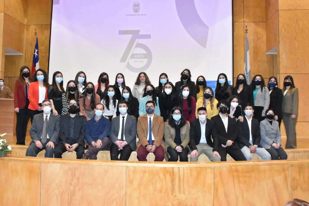 Escuela de Psicología realizó titulación de 3 generaciones de nuevos/as profesionales
