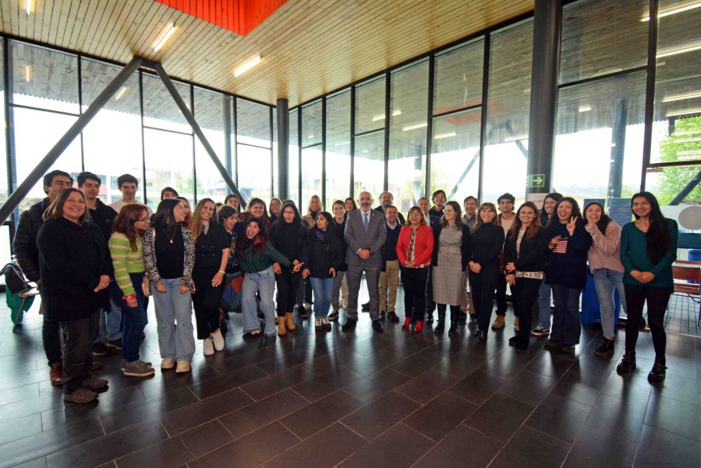 Rector dio la bienvenida a estudiantes de movilidad nacional e internacional
