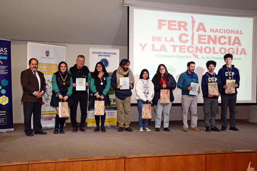 Más de 60 proyectos fueron presentados en la Feria Nacional de la Ciencia y la Tecnología UBB