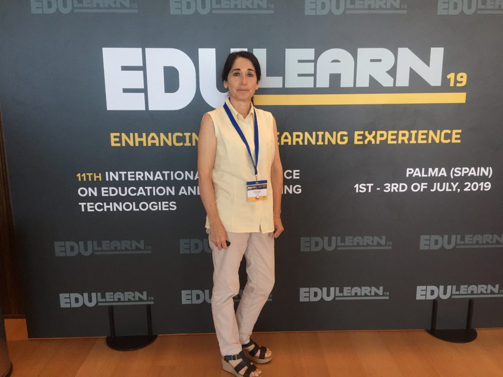 Académica de Comunicación Visual expuso trabajos en España