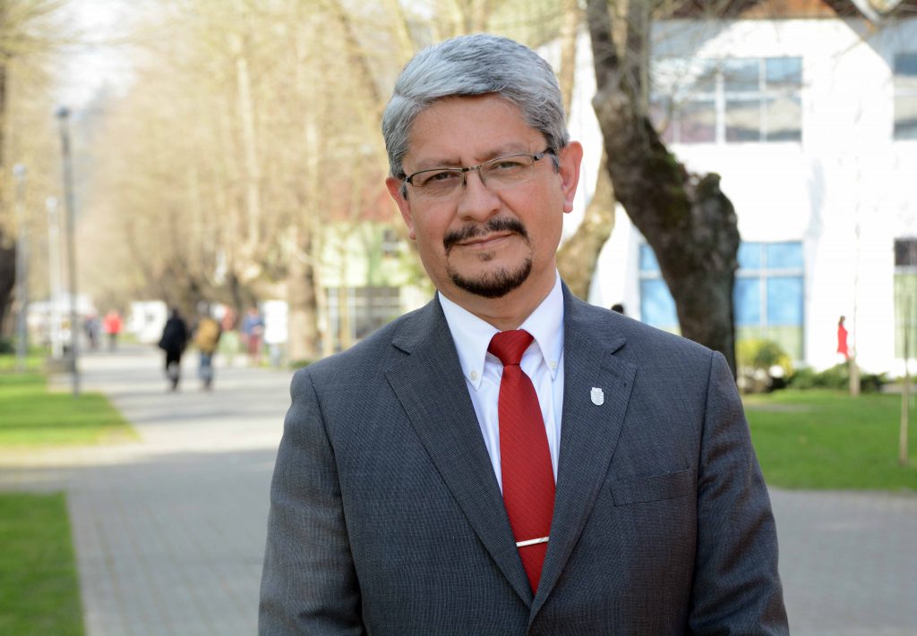 Rector anunció inicio del proceso de paso a planta de académicos a contrata
