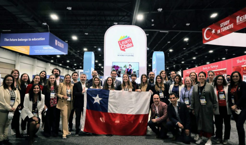 UBB presentó su oferta académica y de movilidad estudiantil en Feria NAFSA