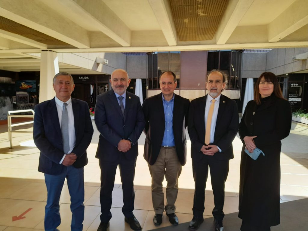 Proyecto Planetario UBB: Delegación regional conoció experiencia de planetario de la Usach