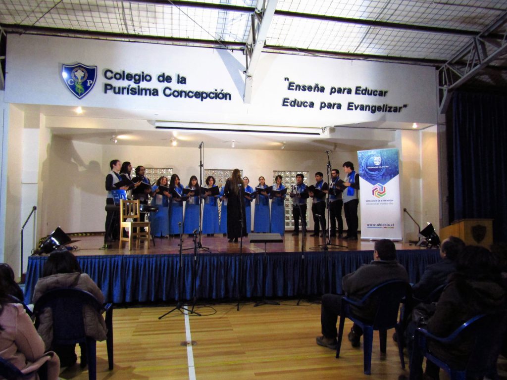 Coro UBB cantó en Chillán y rindió un homenaje al director Raúl Rodríguez
