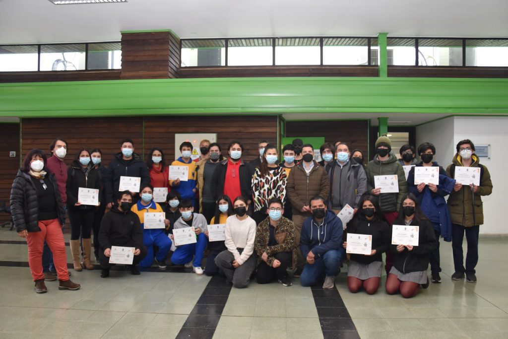 Estudiantes de la Región de Ñuble participaron activamente en Taller de Robótica UBB