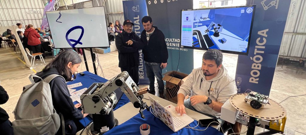 UBB acompaña con Feria Tecnológica a Junaeb Biobío en entrega de Beca TIC 2023