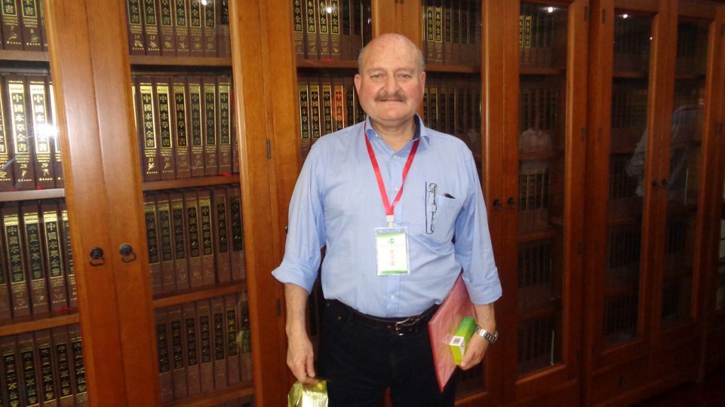 Investigador UBB destaca como editor de revistas científicas de alto impacto