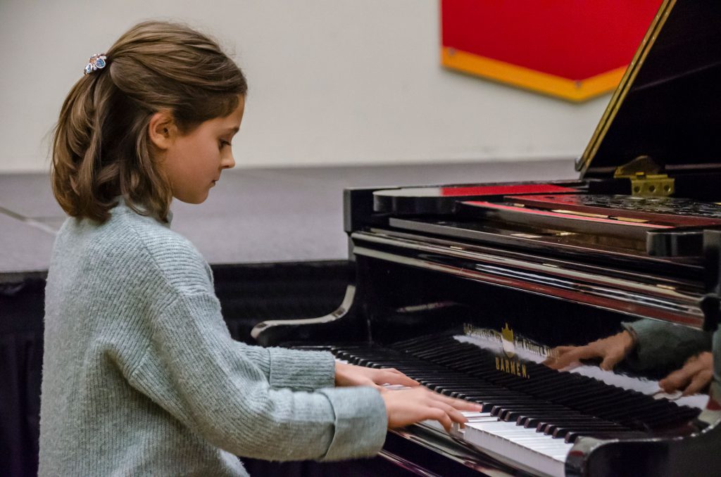 Conservatorio Laurencia Contreras combinó cátedra y concierto en una intensa jornada