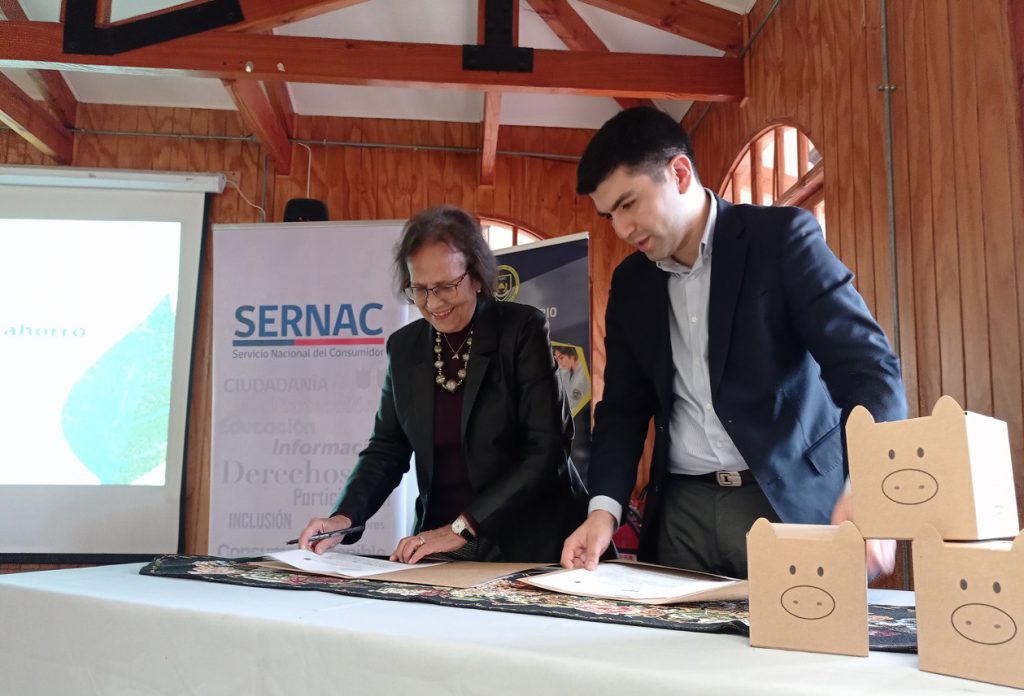 UBB y SERNAC suscriben convenio de colaboración para fortalecer la educación financiera en las/os jóvenes de Ñuble