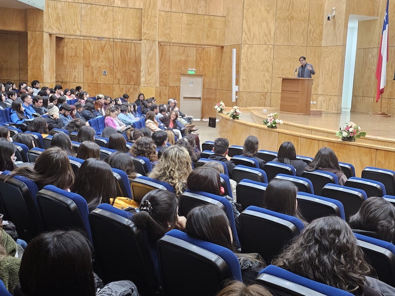 Escuela de Psicología celebró XVII aniversario con conferencia y una