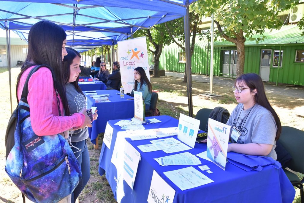UBB reunió a diversas organizaciones sociales en el marco del Día Internacional de los Voluntarios