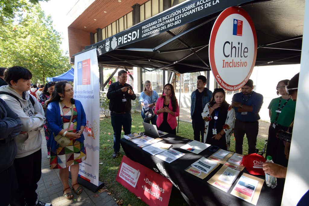 En la UBB se realizó lanzamiento de programa que apoya a estudiantes con discapacidad