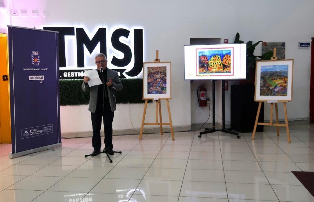Pintor Fernando Castro exhibe sus acrílicos en el Teatro de San Javier