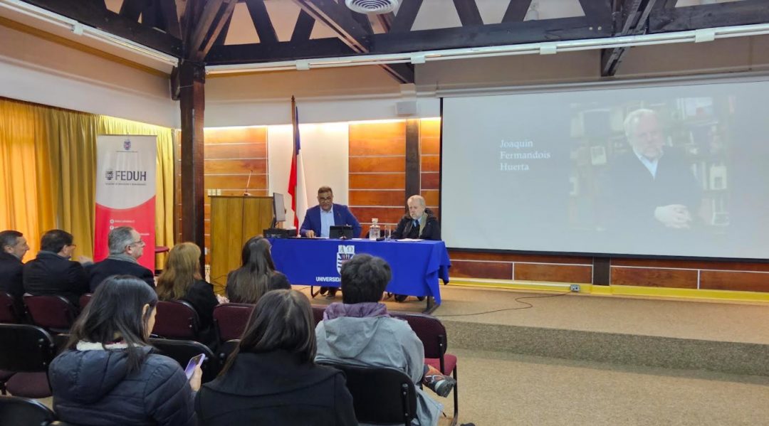 Dr. Joaquín Fermandois realizó conferencia sobre “Chile después del Estallido”