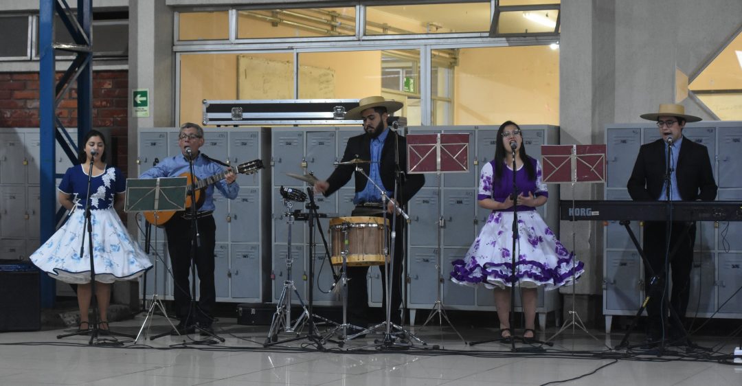 Trafül y TEUBB presentaron su arte ante estudiantes de liceos de Ñuble y del Biobío