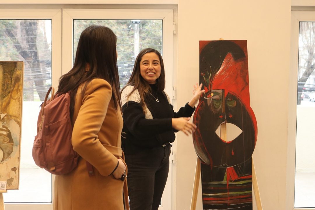 Obras de Hernando León se exhibieron en el Teatro Municipal