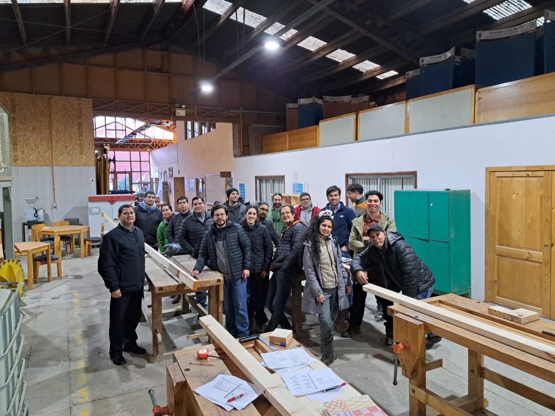 UBB dicta cursos sobre caracterización tecnológica y clasificación de madera estructural a Pymes regionales