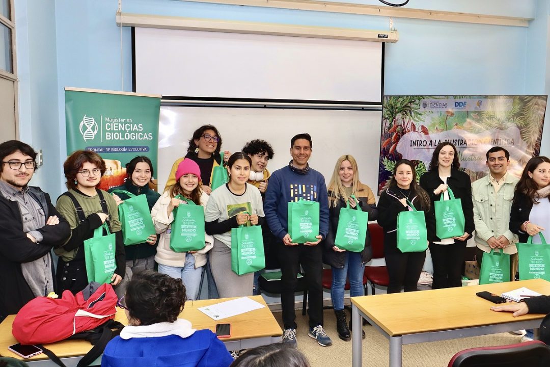 Estudiantes del Magíster en Ciencias Biológicas organizaron taller de ilustración científica
