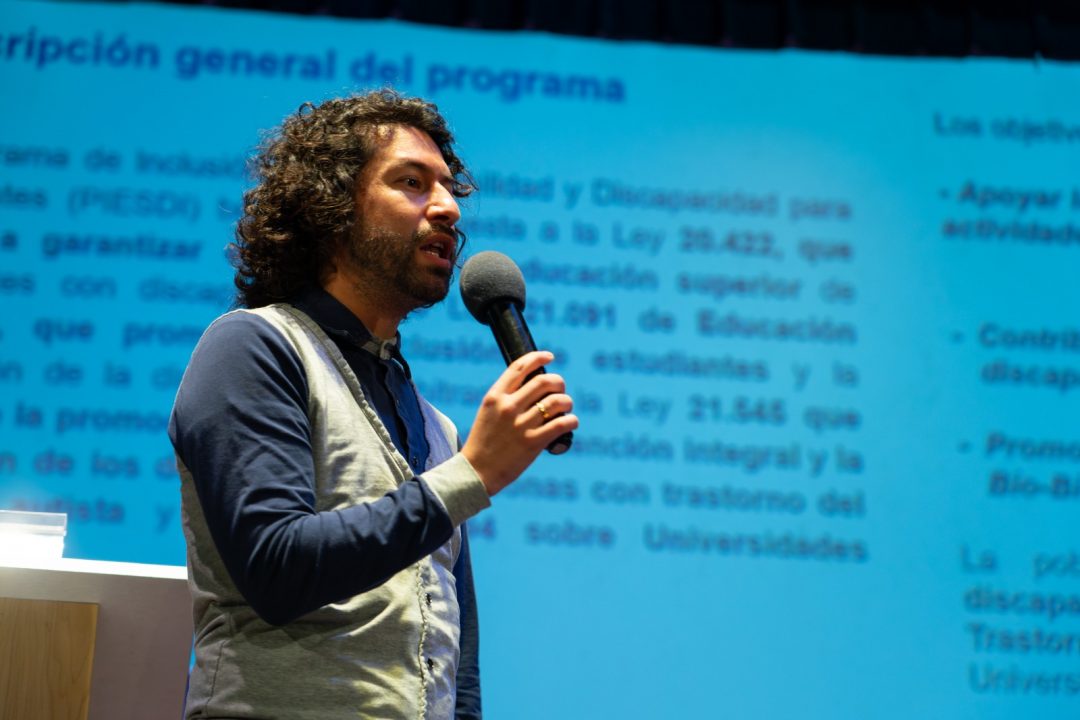 PIESDI UBB expuso en Colombia sobre barreras que enfrentan estudiantes sordos en la educación superior