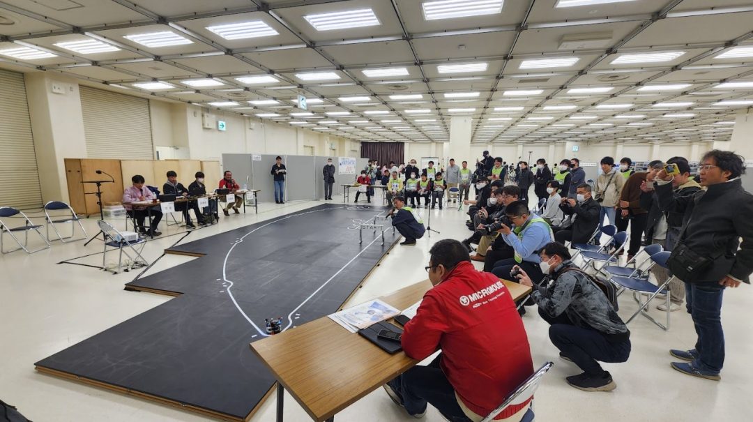 GRUBB representó a Chile en importante competición de robótica realizada en Japón