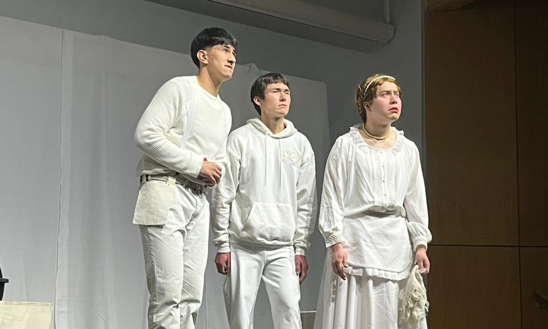 Teatro Estudiantil de la UBB estrenó la obra “Clausurado por ausencia” de Juan Radrigán