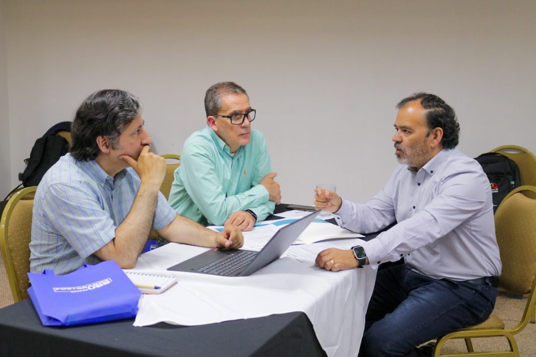 Direcciones de Docencia y Postgrado avanzan en articulación académica para fortalecer la continuidad formativa