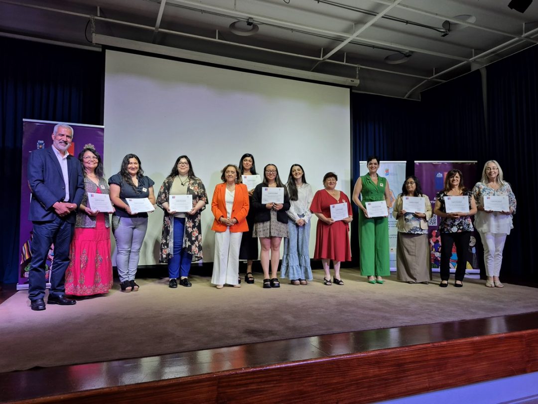 CIISETS UBB y SERNAMEG formaron a 52 nuevas lideresas para la participación social y política en Ñuble