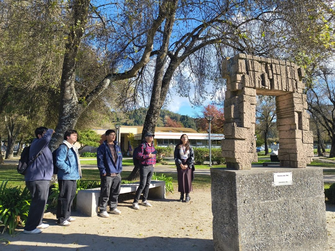 Universidad del Bío-Bío guio recorridos por el Parque de las Esculturas en sus dos sedes