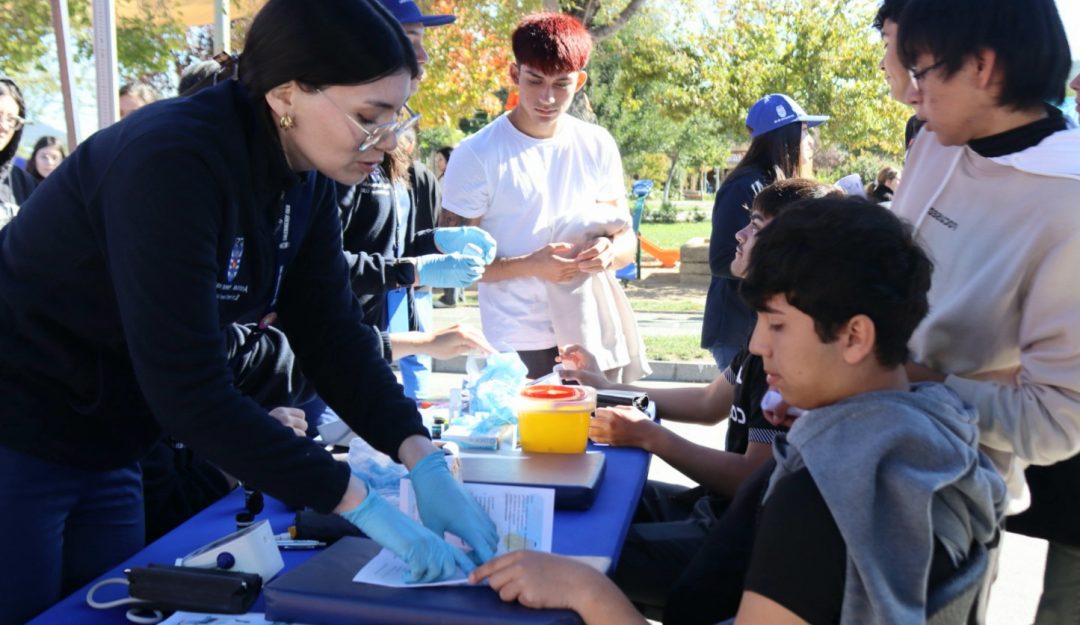 Más de 500 personas participan en feria de salud impulsada por la UBB y GORE Ñuble en Portezuelo
