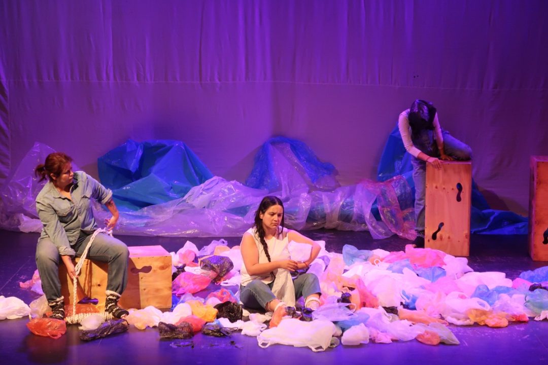 Compañía TUBB llevó la obra «Las Brutas» a distintos escenarios del Biobío