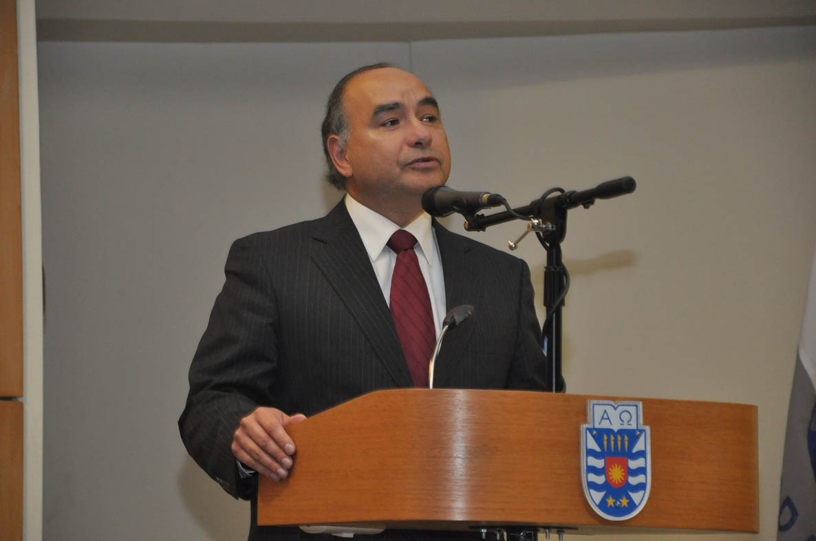 Graduados de la UBB recibieron su diploma en solemne ceremonia - Portal ...