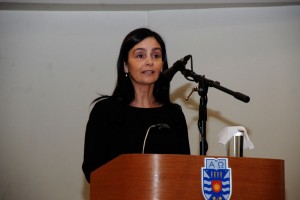 La directora del Departamento de Arte y Tecnologías del Diseño, Jimena Alarcón. 