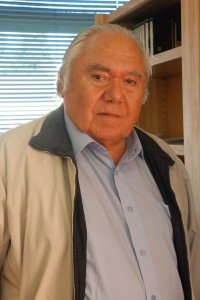 Dr. Mario Solís.