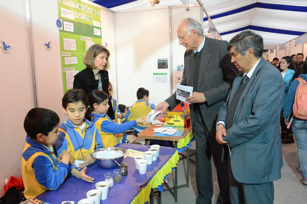 Estudiantes exponen sus trabajos en Feria Nacional de la Ciencia y la ...
