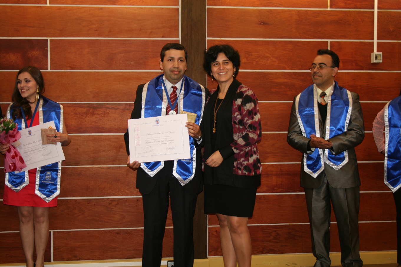 Ceremonia de graduación de postgrados de la Facultad de Ciencias ...